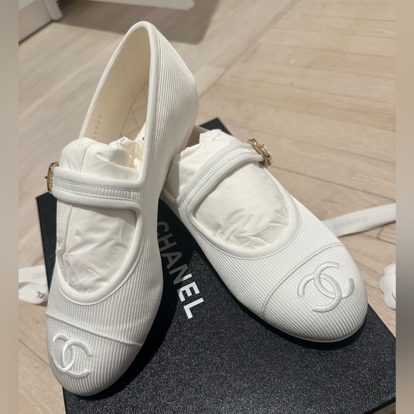 Chanel white cloth ballet flats cruise 2024. Size 36 - Picture 10 of 10